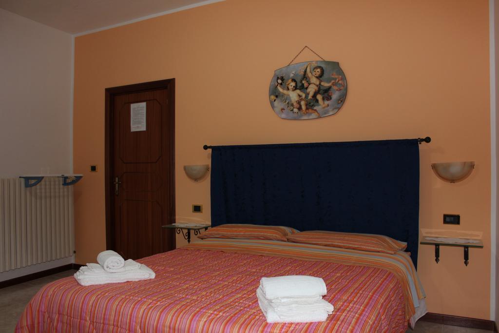 阿布鲁齐的罗塞托Antico Borgo住宿加早餐旅馆 客房 照片